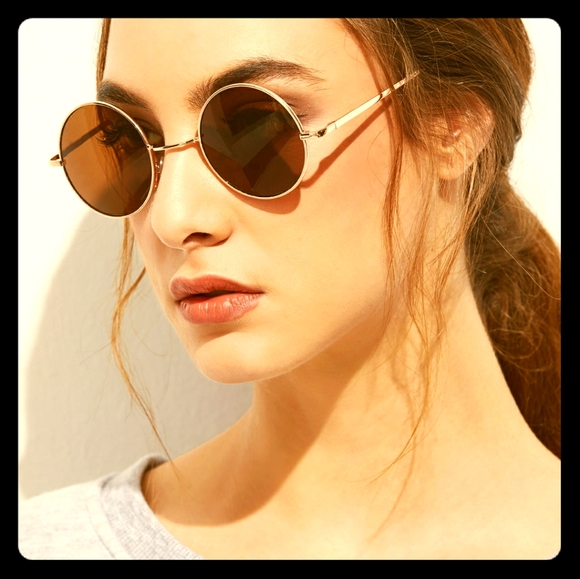 Accessories - New Brown round sunglasses with gold frame